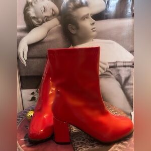 NWOT RED Liuruijia patent ankle boots…